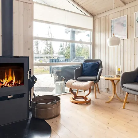 4 Star In Vaeggerlose * Bøtø By