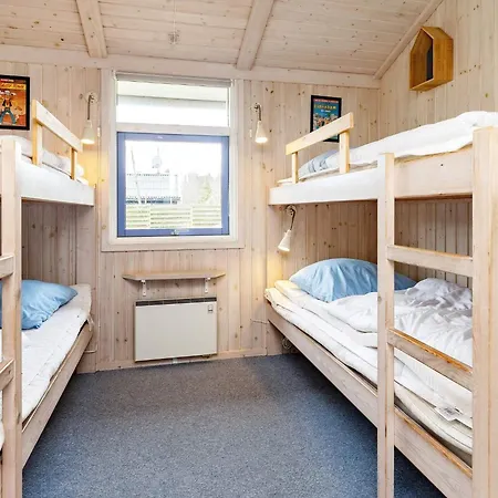 4 Star In Vaeggerlose * Bøtø By